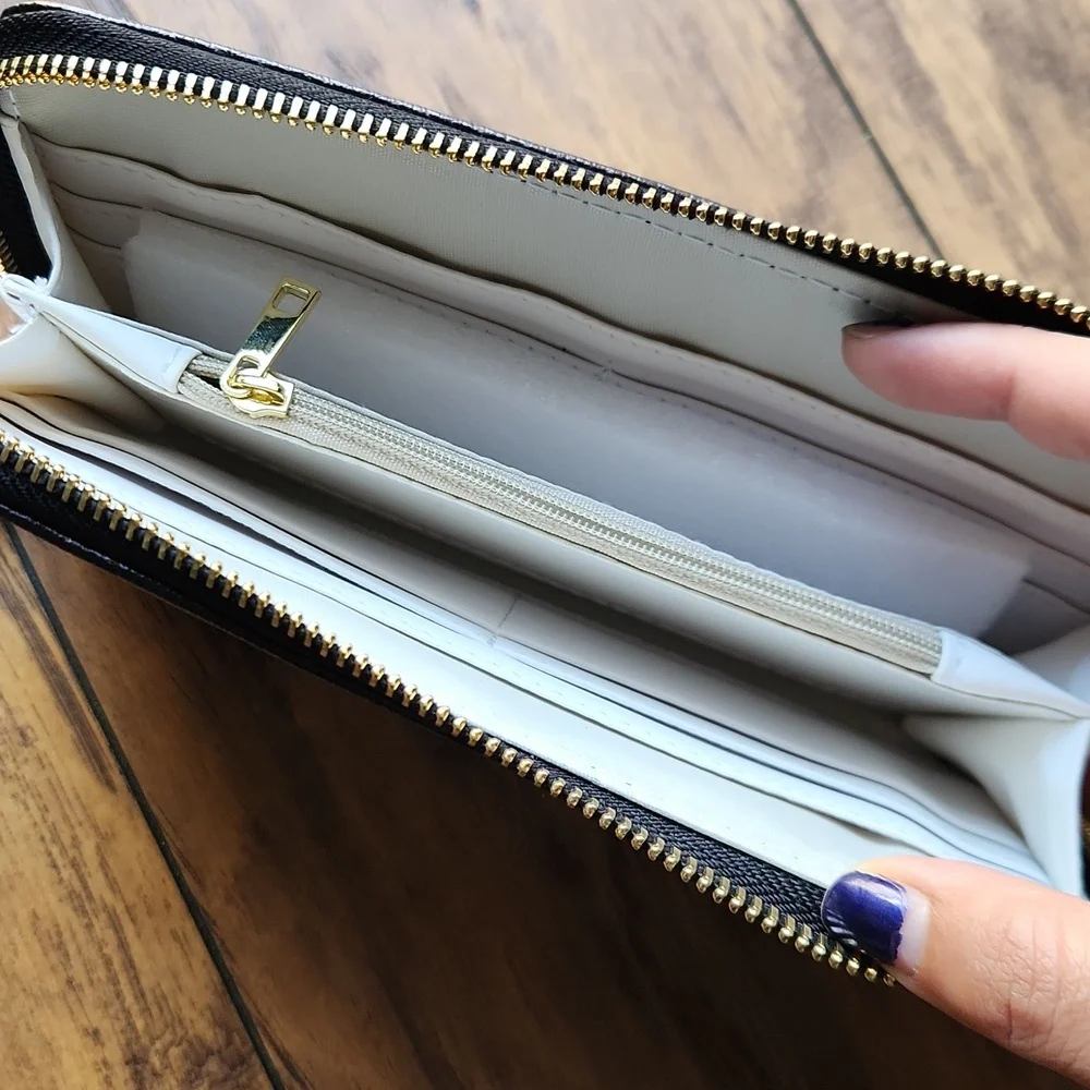 Horror Wallet - Picture 2 of 3